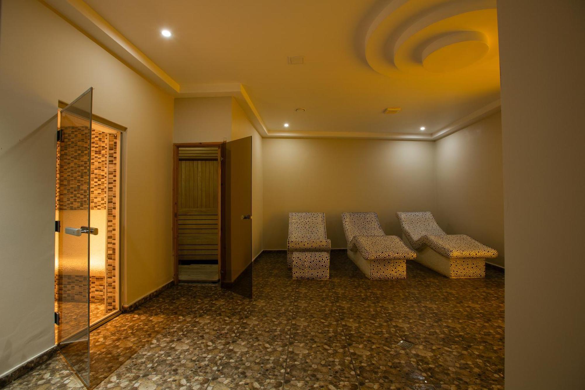 Hotel Gino Wellness Mtsʼkhetʼa Екстериор снимка
