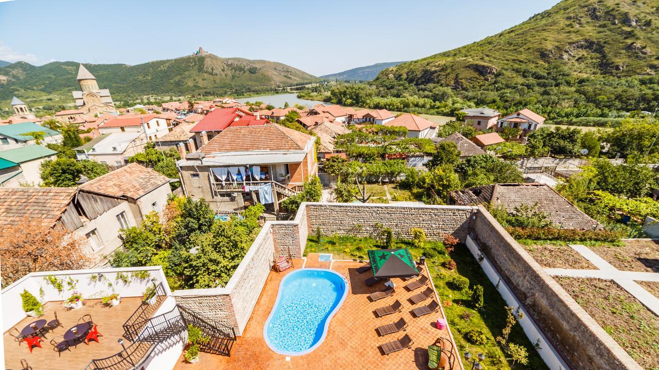 Hotel Gino Wellness Mtsʼkhetʼa Екстериор снимка
