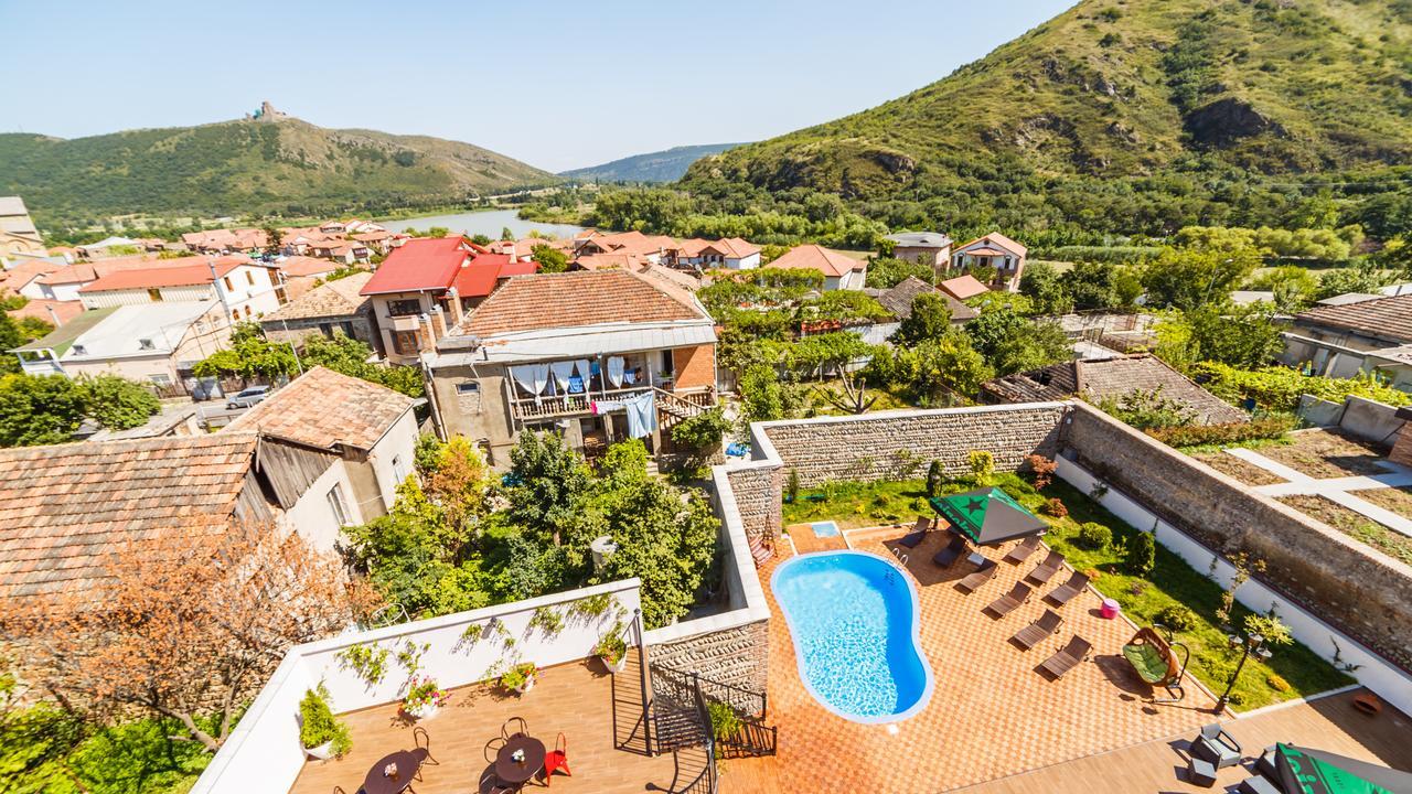 Hotel Gino Wellness Mtsʼkhetʼa Екстериор снимка